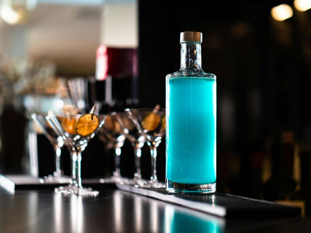 Junction Package Store in Oakland